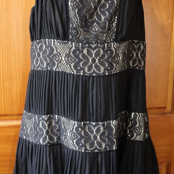 ECI New York Black and White Square Neck Midi Dress Party Guest Dress 12 - Picture 4 of 12